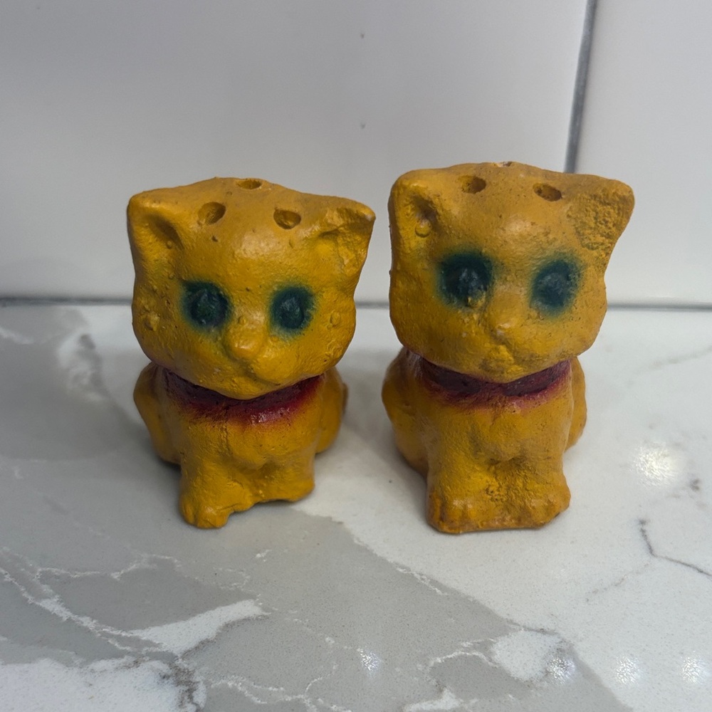 Chalkware Cat Salt and Pepper Shakers yellow
